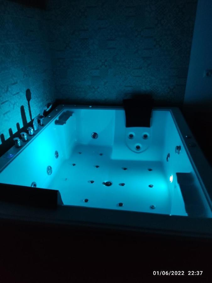 Villa Egipto Con Jacuzzi Y Piscina Climatizada Chiclana de la Frontera Ngoại thất bức ảnh