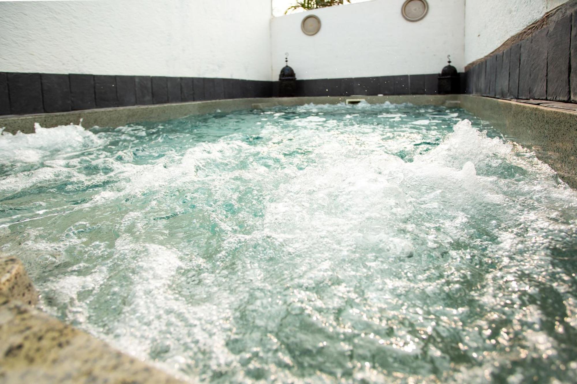 Villa Egipto Con Jacuzzi Y Piscina Climatizada Chiclana de la Frontera Ngoại thất bức ảnh